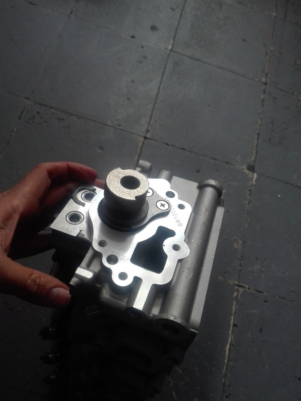 CULATA COMPLETA CHEVROLET SPARK CRONOS 7:24 B10S/C